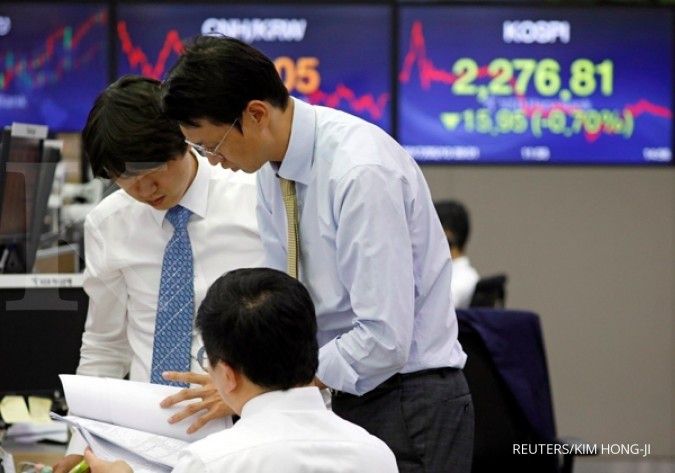 Bursa Asia ikut tertatih kena imbas ritel AS