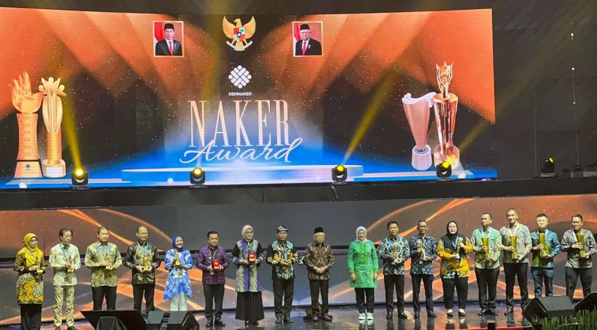 Alfamidi Raih Penghargaan Perusahaan Terbaik 2023 dari Kementerian Ketenagakerjaan