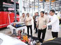 Dorong Ekosistem Kendaraan Listrik, VKTR Resmikan Pabrik Bus dan Truk EV di Magelang
