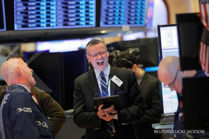 Tiga indeks utama Wall Street mencetak rekor tertinggi