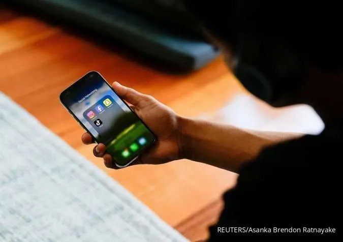 Indonesia Plans Minimum Age for Social Media Use