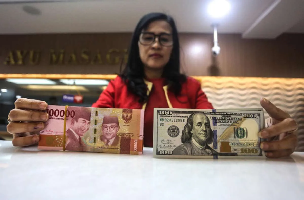 Perkasa, Rupiah Menguat 0,49% ke Rp 15.361 Per Dolar AS pada Rabu (29/11) Pagi