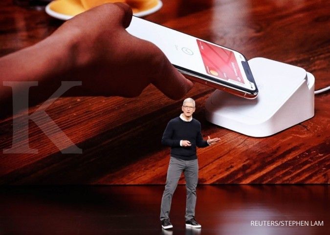 Penjualan iPhone turun, Apple luncurkan Apple TV, kartu kredit dan game online