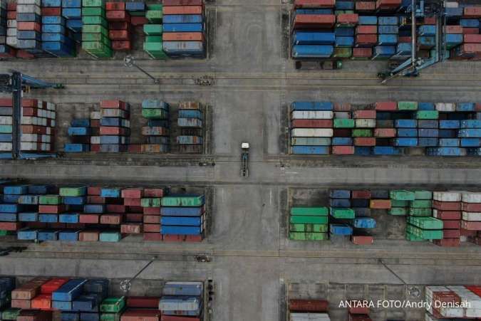 Ekspor China Turun Tajam pada Oktober 2025, Tekanan Tarif Trump Kembali Mengguncang