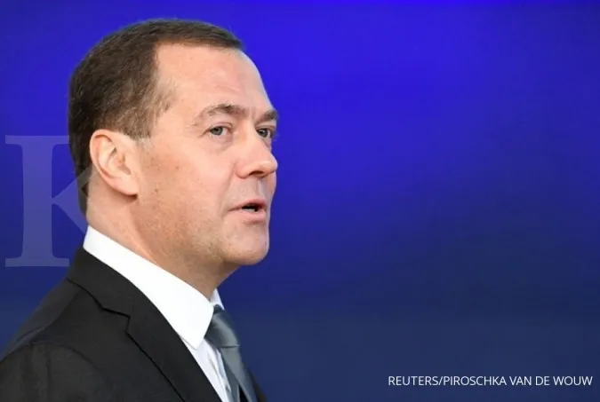 Russia's Medvedev: Any UK Troop Deployment to Ukraine Would be a Declaration of War