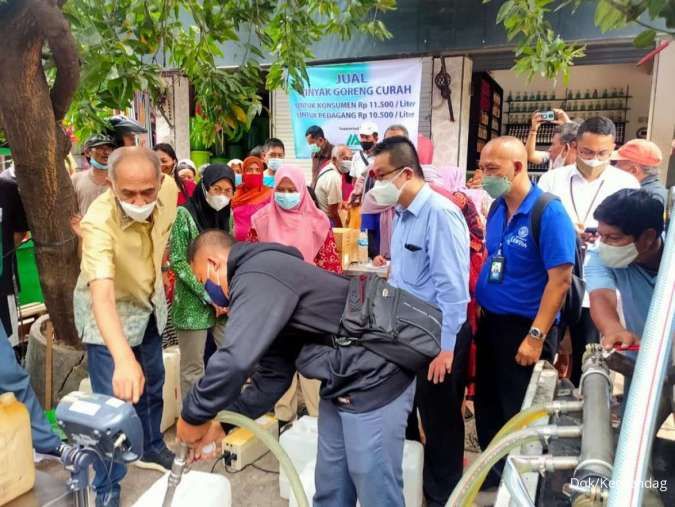 Kemendag Kembali Gelar Operasi Pasar 10 Ton Minyak Goreng di Surabaya