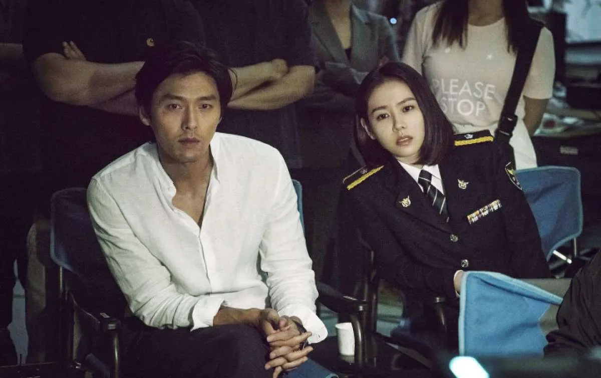 Sebelum drakor Crash Landing On You, ini 6 fakta film Negotiation Hyun Bin-Son Ye Jin