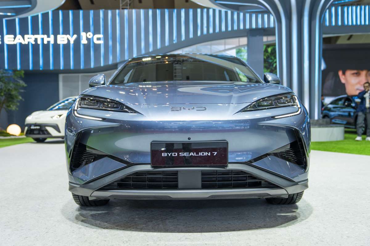 Pasar Mobil Tiongkok Terdorong Mobil Listrik