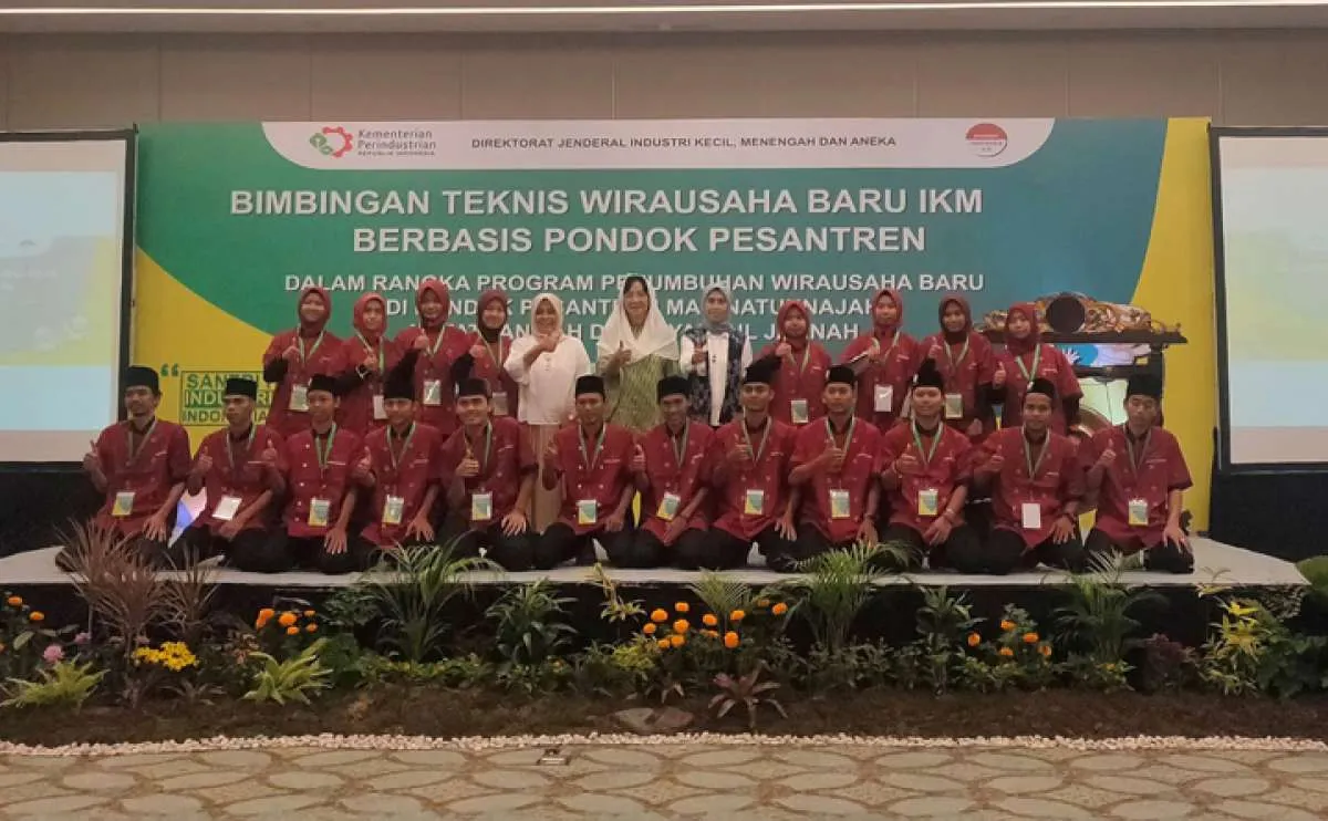 Menciptakan santriprenuer lewat bimbingan bisnis di tiga pondok pesantren