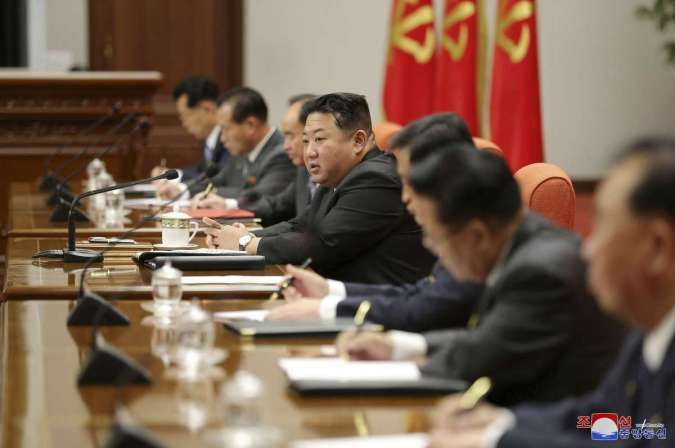 Kim Korea Utara Mengawasi Pertemuan Militer di Tengah Potensi Uji Coba Nuklir