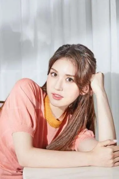 Tampil dengan Tubuh Langsing, Ini Kabar Terbaru Jeon Somi yang Viralkan Diet Pisang