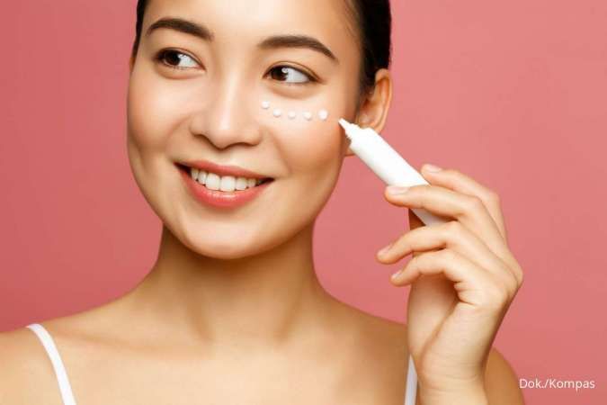 Simak Manfaat Eye Cream untuk Kesehatan Kulit di Area Mata
