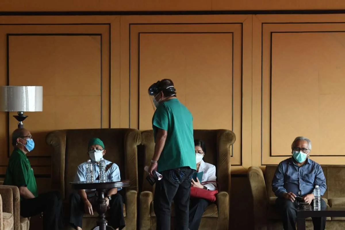 Wagub DKI menyebut vaksinasi Covid-19 terhadap nakes di Jakarta sudah 88%