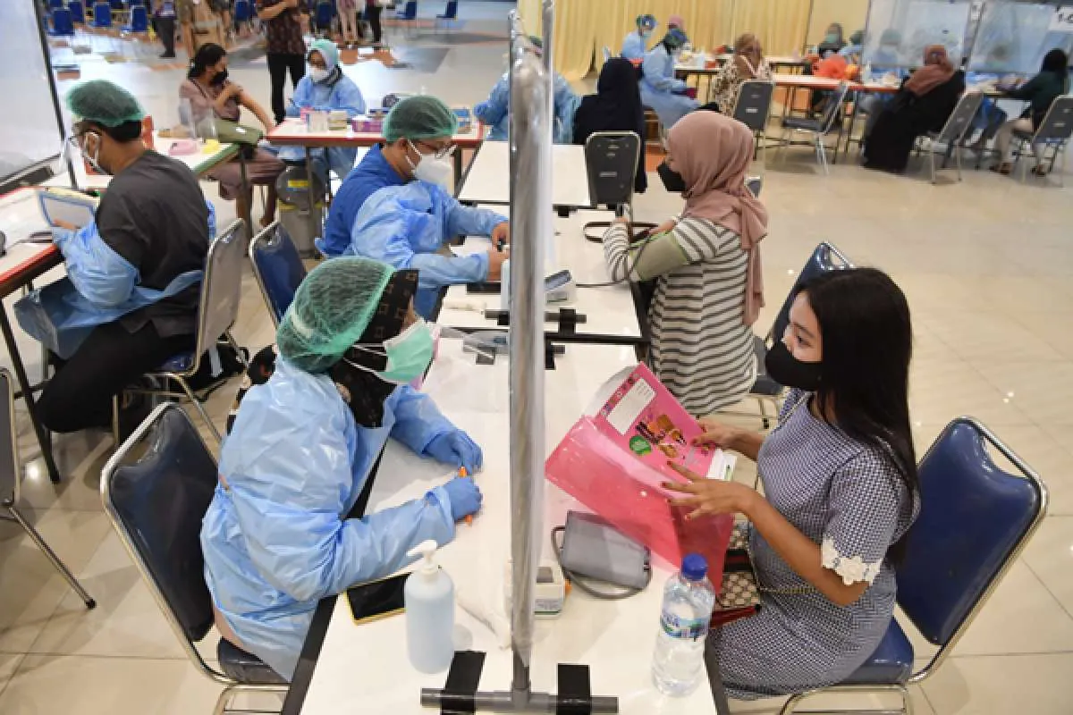UPDATE Vaksinasi Covid-19 per 18 September: Ada penambahan vaksinasi 1.182.216 dosis