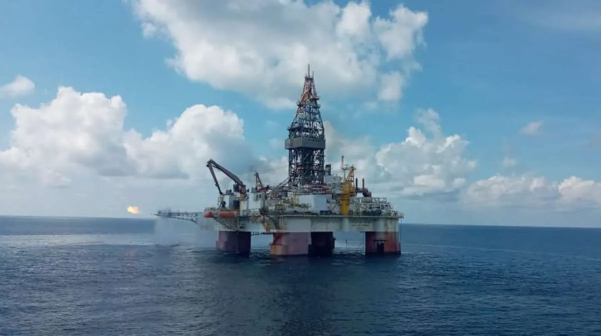 Gelombang kasus Covid-19 masih ganas, bagaimana prospek lifting migas?