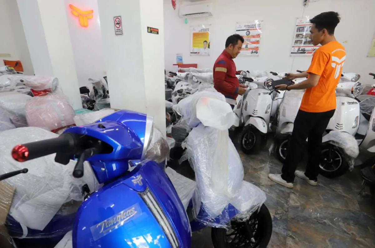 6 Motor Listrik Mirip Vespa Terbaik Mulai Rp 9 Jutaan Setelah Subsidi