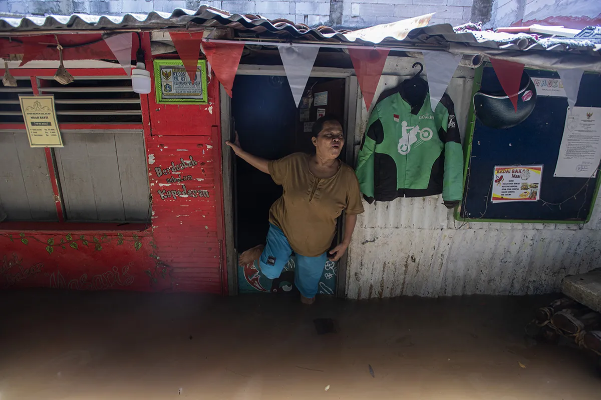 Hingga Minggu petang, sebanyak 20 RT di Jakarta masih tergenang banjir