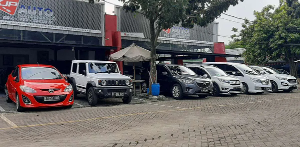 Ini Harga Mobil Bekas Toyota Avanza Veloz Varian Kedua, Pilihan Pembidik MPV