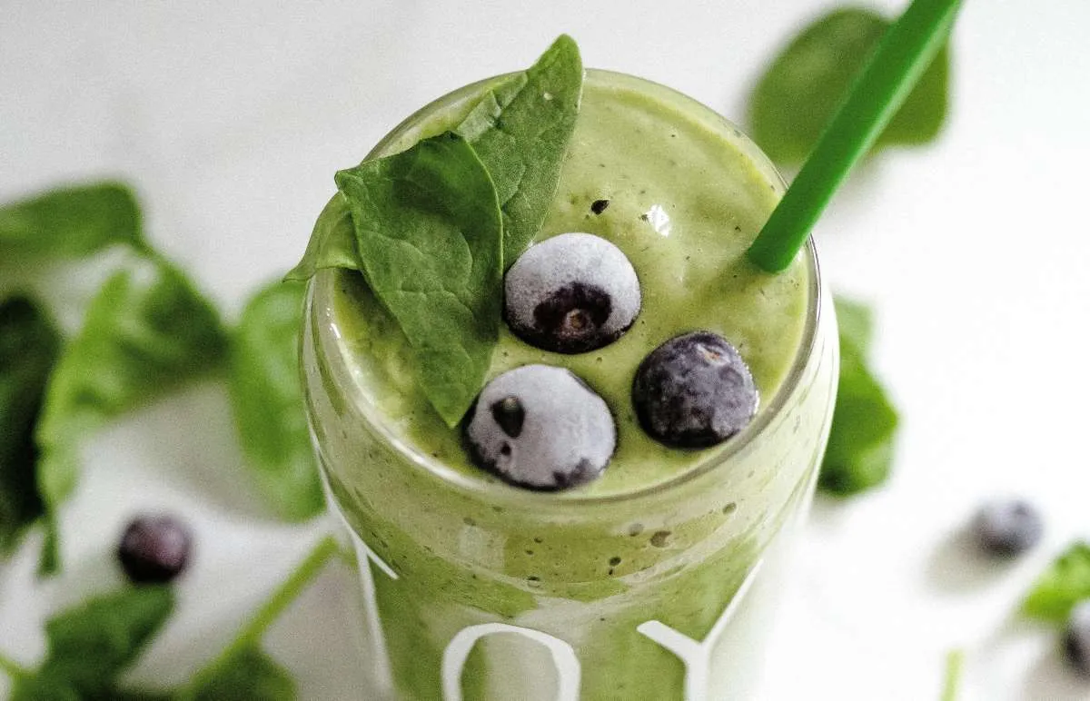 5 Resep Smoothie Kale yang Sehat dan Segar untuk Membantu Detox Tubuh
