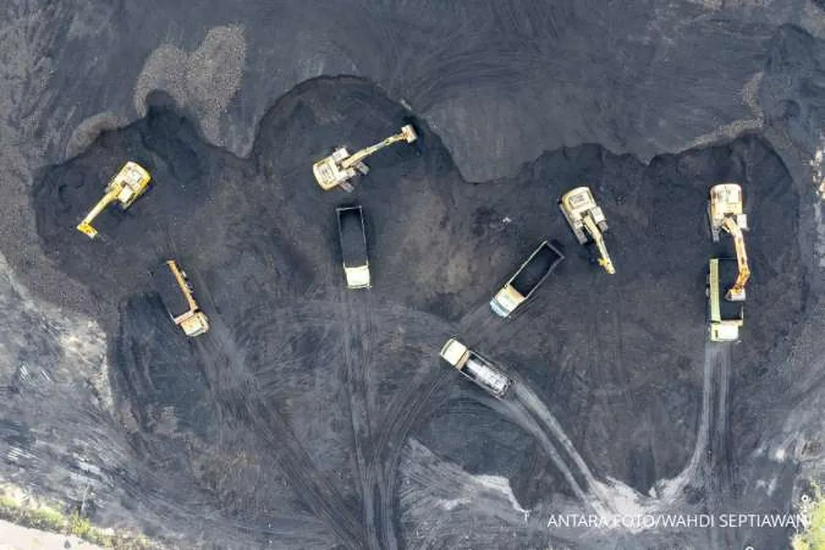 Harga Batubara Tertekan, Surplus Neraca Perdagangan Januari 2025 Diramal Merosot