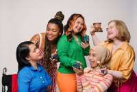 5 Lipstik Transferproof Buat Bibir Gelap & Kering, Harganya Mulai Rp 30 Ribuan!