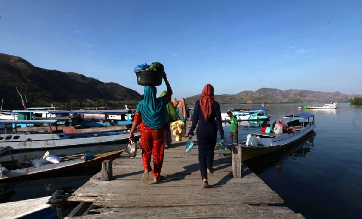 Pesona Desa Warloka yang tak cukup dapat perhatian pemerintah daerah