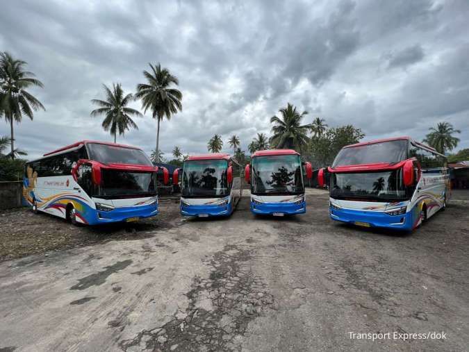 PO Transport Express Jaya Luncurkan 8 Armada Bus Terbaru