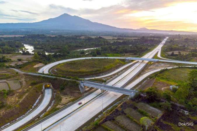 SIG Pasok 236 Ribu Ton Semen untuk Pembangunan Jalan Tol Sigli – Banda Aceh
