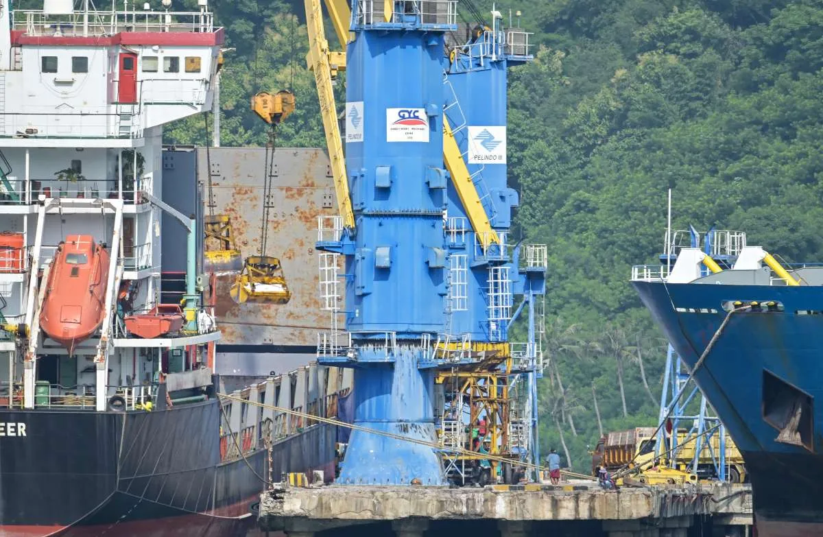 Impor Indonesia Pada Januari Turun 15% Jadi US$ 18 Miliar