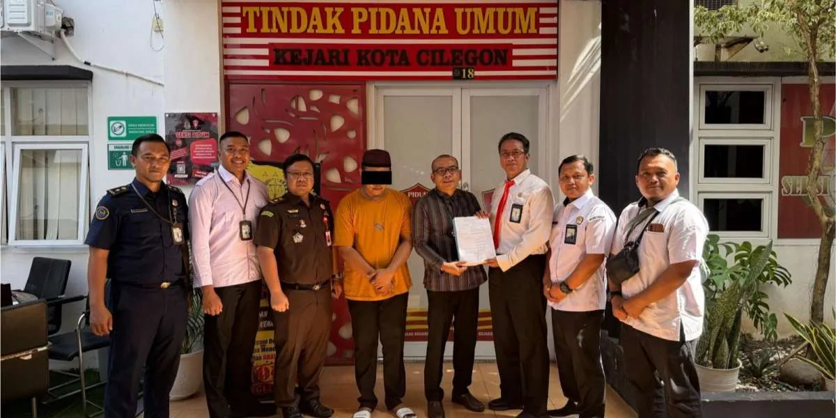 KKP Serahkan Tersangka dan Barang Bukti Kasus BBL Cilegon ke Kejaksaan