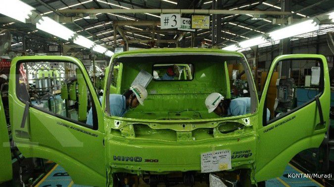 Hino Dutro posisi jadi raja truk medium