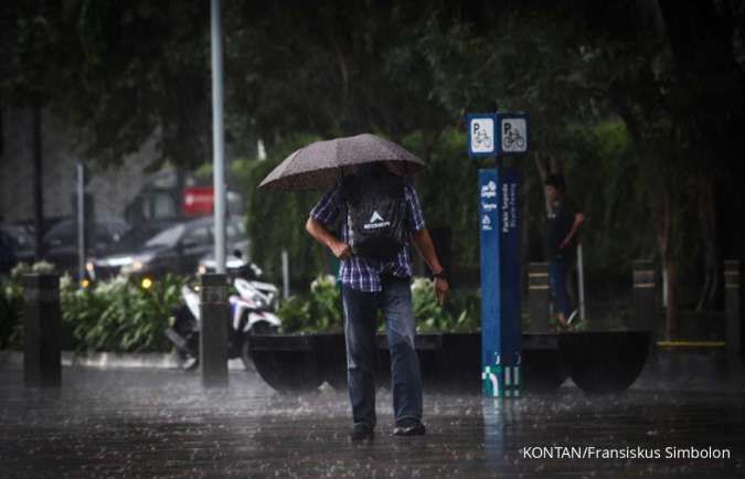 Prakiraan Cuaca Besok (5/7) Bekasi, Bogor, Depok Hujan Petir?