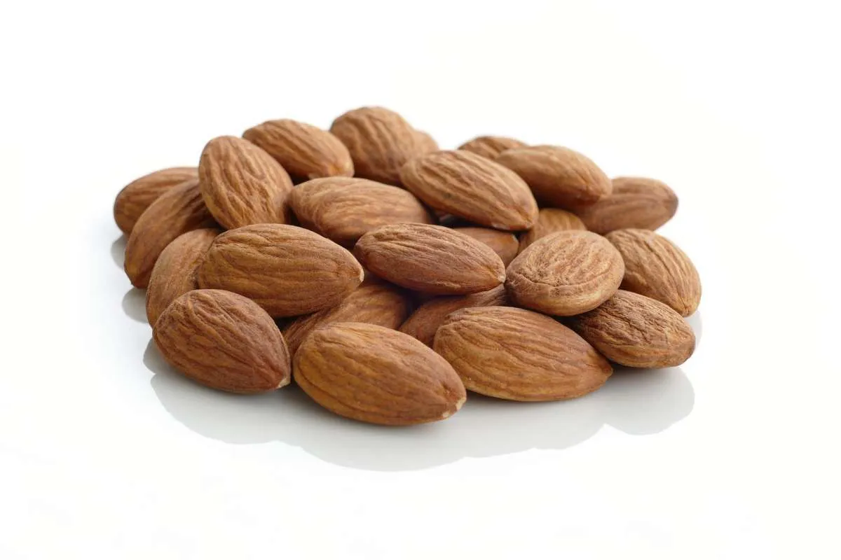 Lawan Radikal Bebas, Inilah Manfaat & Cara Membuat Masker Almond untuk Wajah