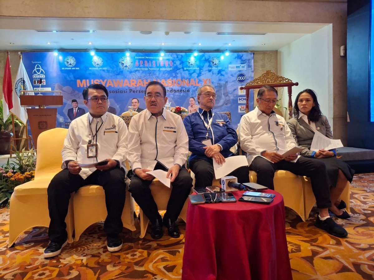 Industri Alas Kaki Tertekan Produk Impor Ilegal