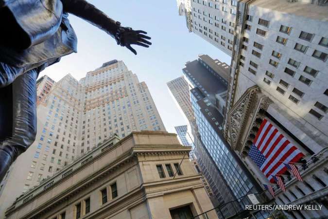 Wall Street bergejolak, S&P 500 dan Nasdaq kompak melemah, Dow Jones perkasa