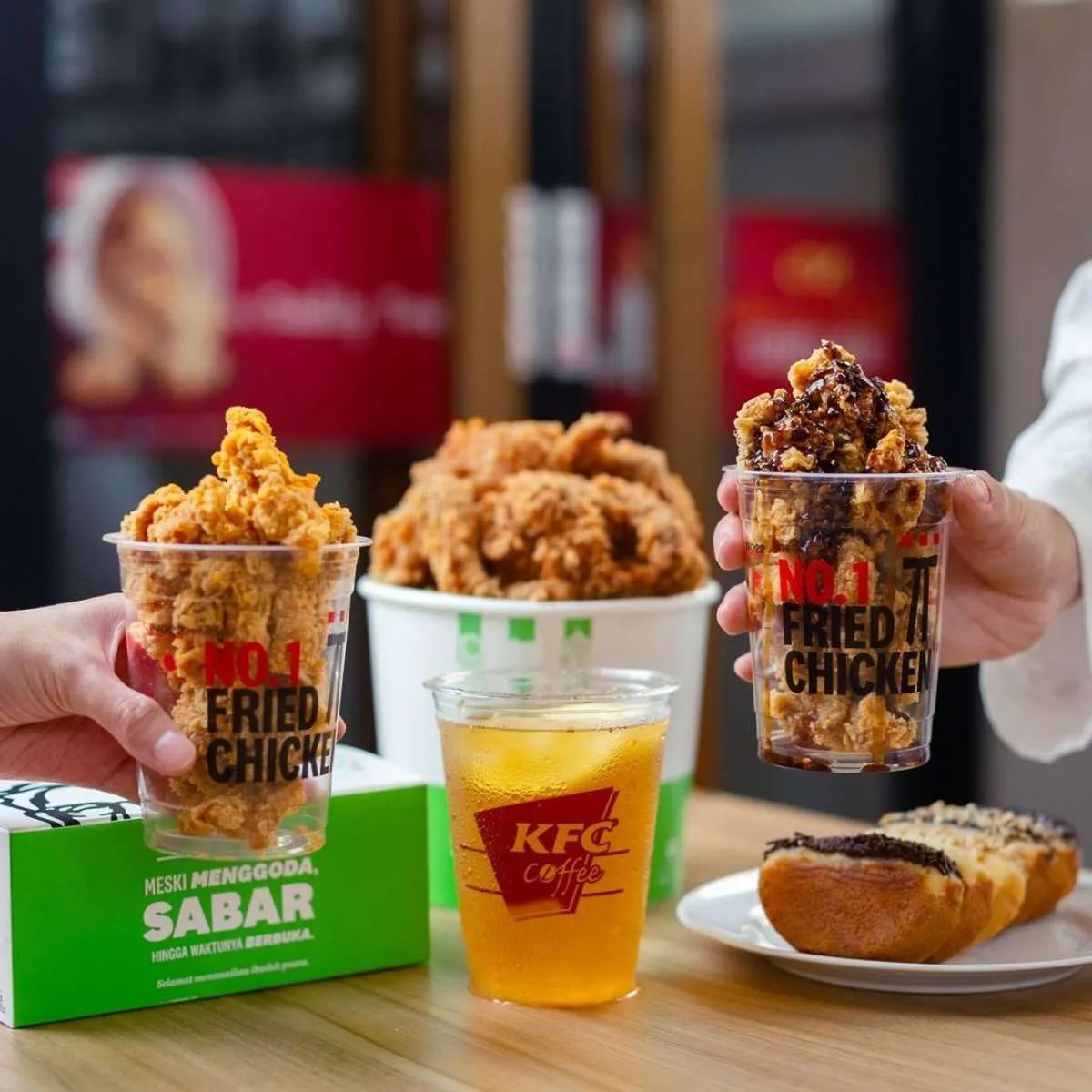 Cek promo KFC hari ini 12 Mei 2021, 4 potong chicken strip mulai Rp 29.091 saja!