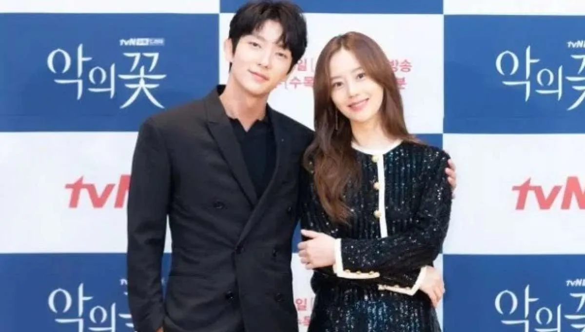 Reuni di drakor baru, Lee Jun Ki & Moon Chae Won saling beri pujian
