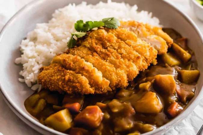 Resep Masakan Jepang Chicken Katsu Saus Kari yang Sausnya Super Kental