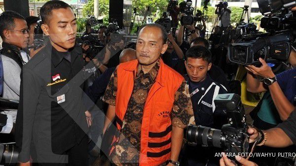 Budi Mulya didakwa memperkaya diri sendiri