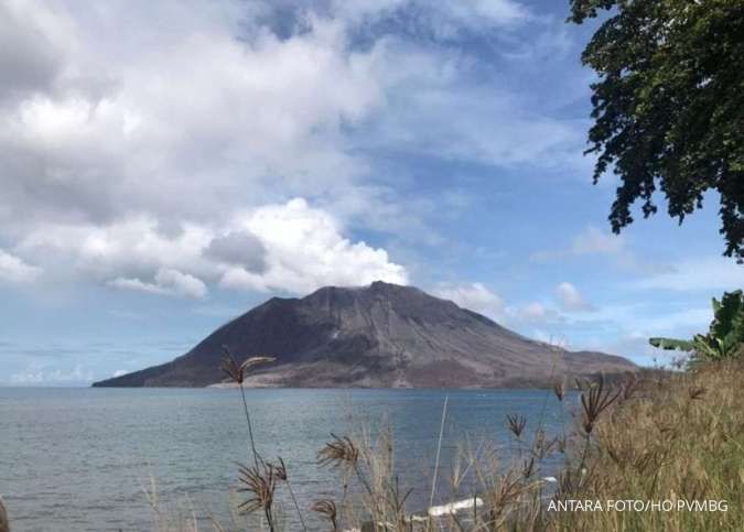 Status Gunung Ruang Naik Lagi Jadi Awas, Cek Update Status Gunung Api di Indonesia