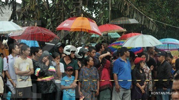 Kereta Api tabrak minibus di Pariaman