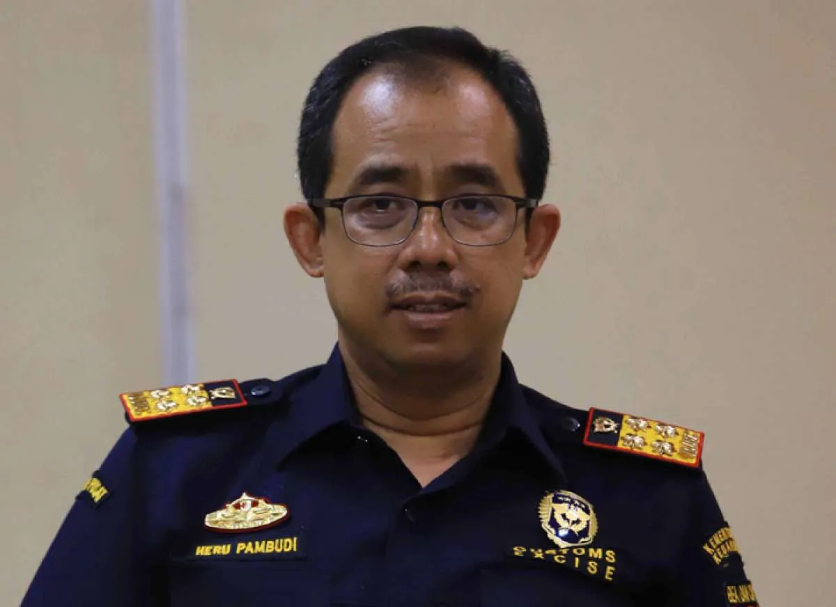 Realisasi bea cukai ngepul berkat rokok