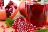 Segelas Teh Herbal dan Jus Delima Efektif Pangkas Kolesterol Jahat