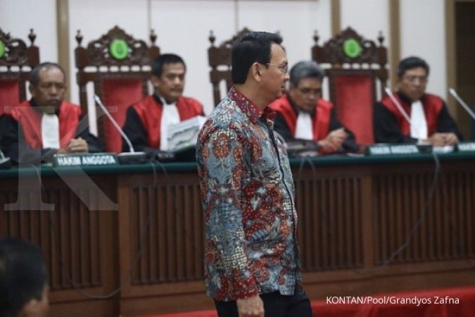 Goverment urged to act neutral in Ahok’s case