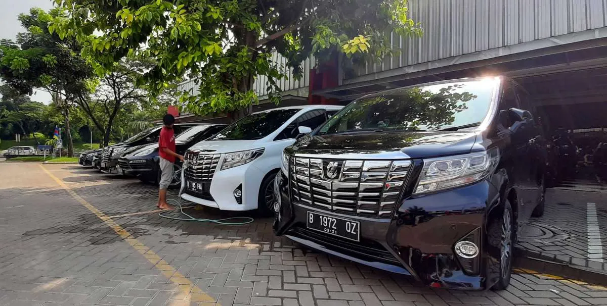 Simak harga mobil bekas Toyota Alphard varian ini, murah banget per September 2021