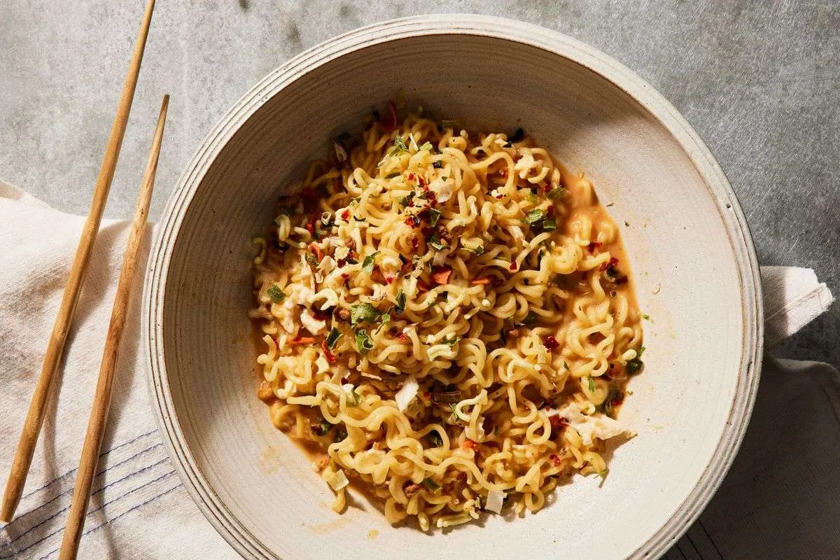 Resep Ramyeon Carbonara Super Creamy Ala Chef Devina Hermawan