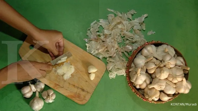 Housewives asked to plant garlic at home