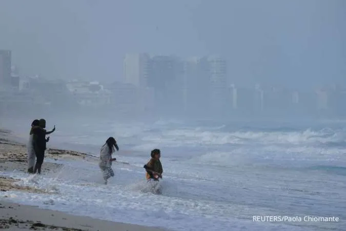 Over 1 Million in Texas Without Power, Freeport LNG Restart Pending After Beryl