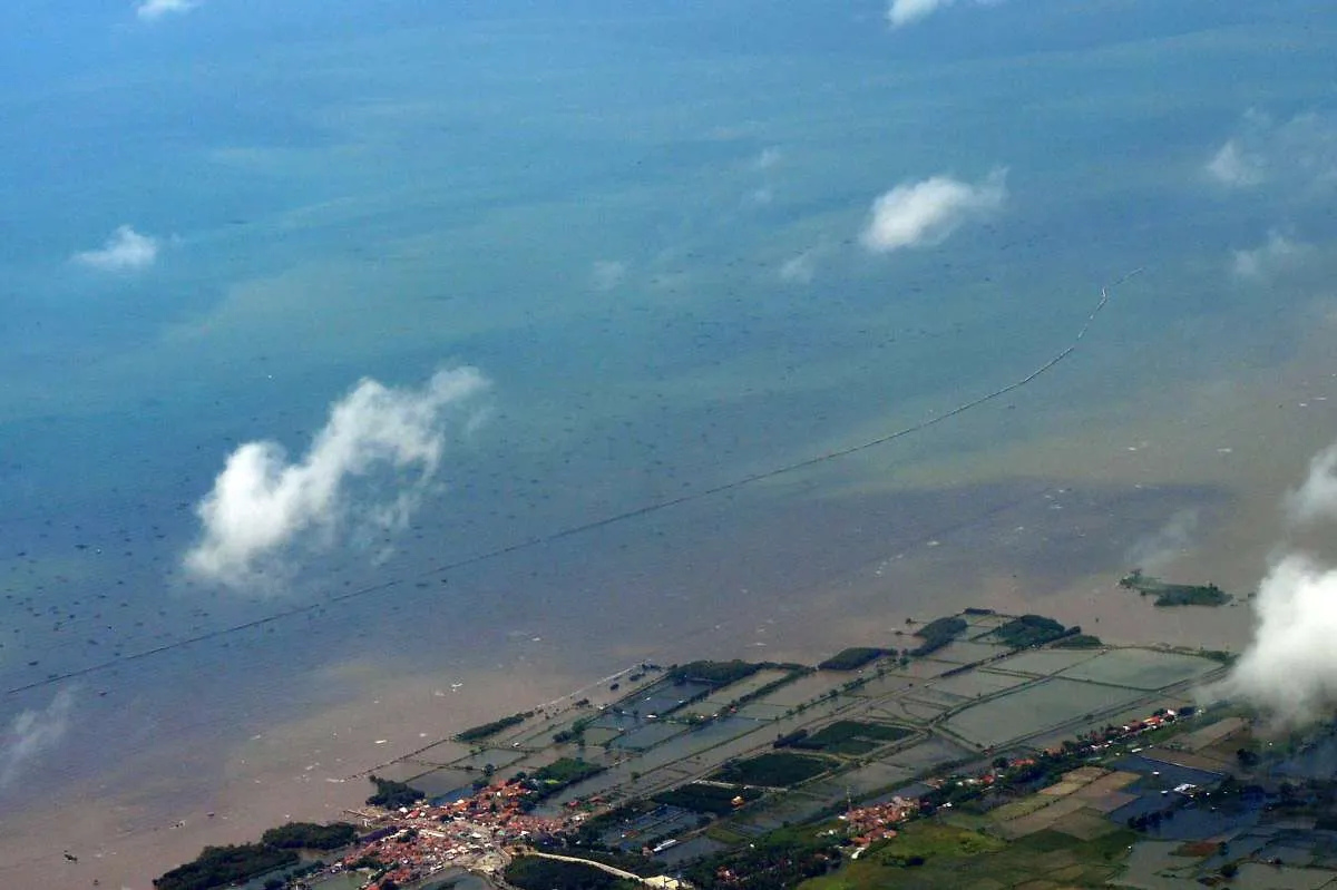 Walhi Sebut Ada Isu Rencana Pembangunan Pagar Laut di Karawang