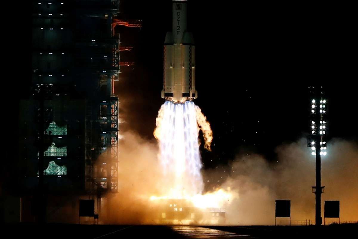China Sedang Bangun Tempat Tinggal Permanen di Luar Angkasa, Tiga Astronut Dikirim